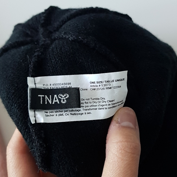 Set of 2 beanies - Picture 2 of 3